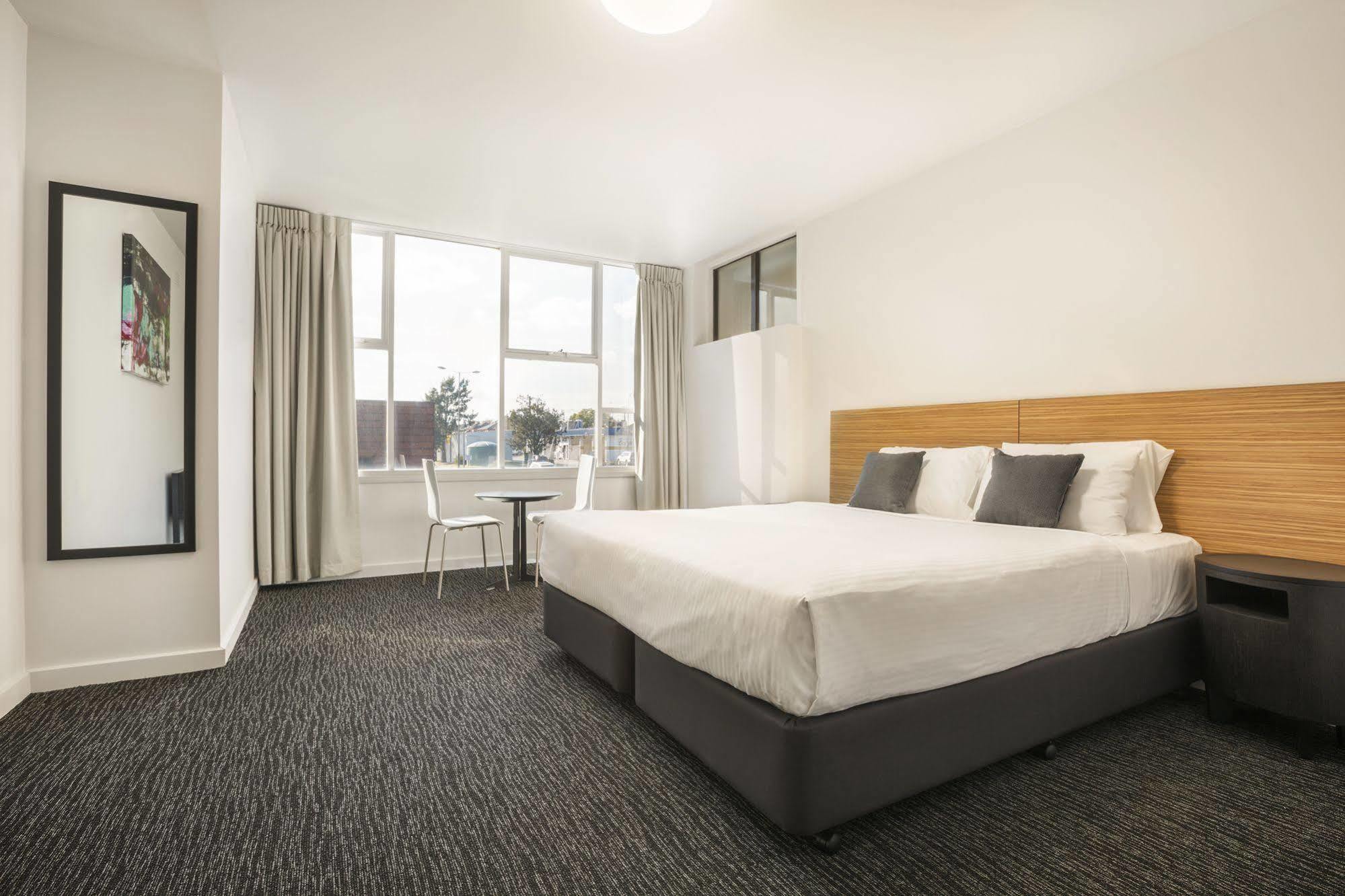 Nightcap At Waltzing Matilda Hotel Springvale Luaran gambar